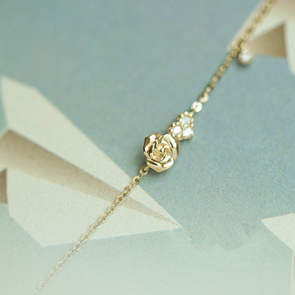 Shimmering Heart and rose chain bracelet