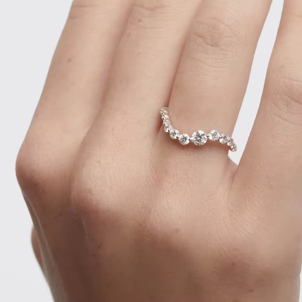 Round Cluster Wave Ring
