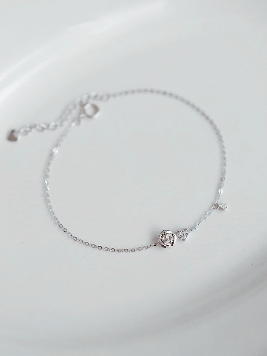 Shimmering Heart and rose chain bracelet